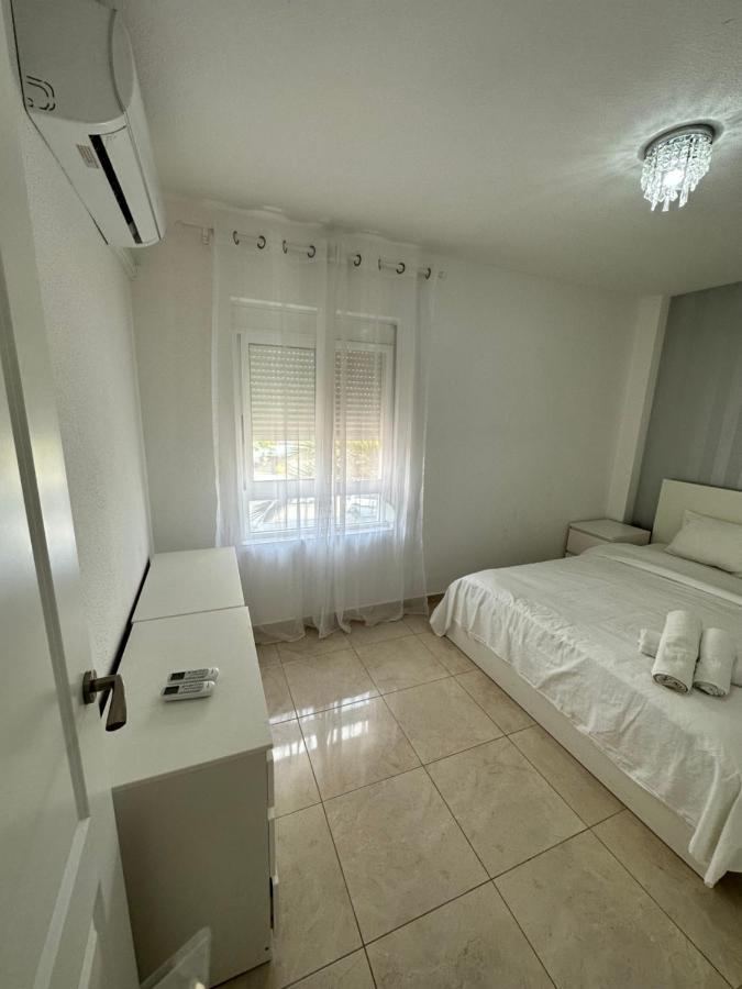 Apartamentos Yanina Gran Alacant Санта Пола Екстериор снимка